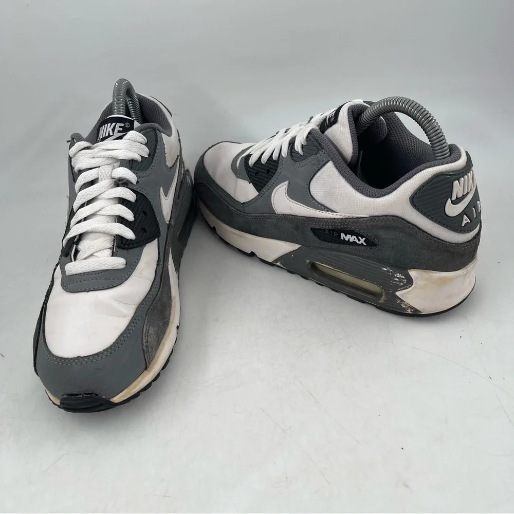 Nike Unisex Kids Air Max 90-SZ 7 Youth -Grey White Basketball Shoes Sneakers